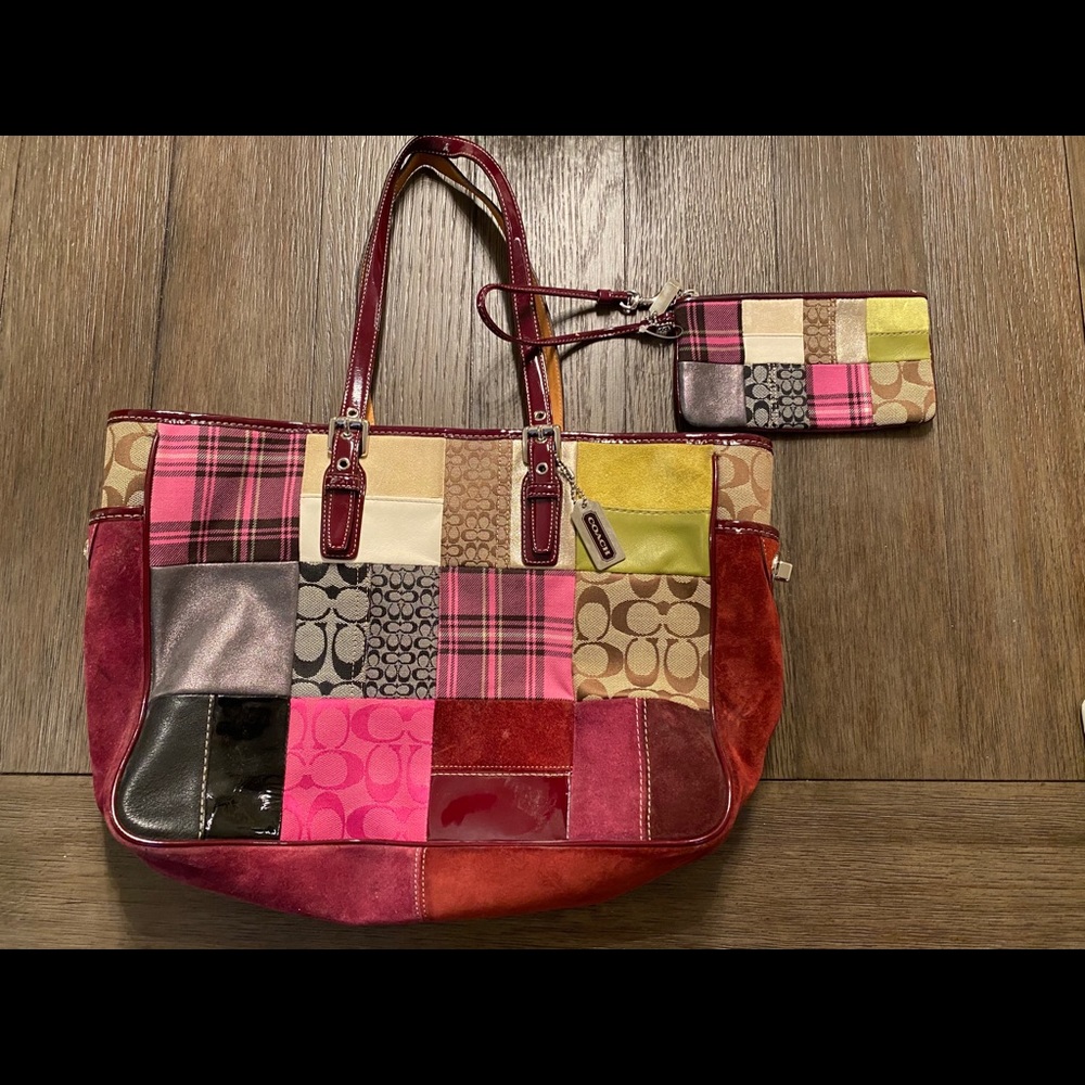 👛MIXED PATTERN MEDIUM SIZED COACH BAG👛